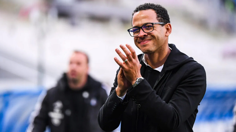 Chelsea bắt tay IFS, khép lại giai đoạn thiếu nhà tài trợ áo đấu